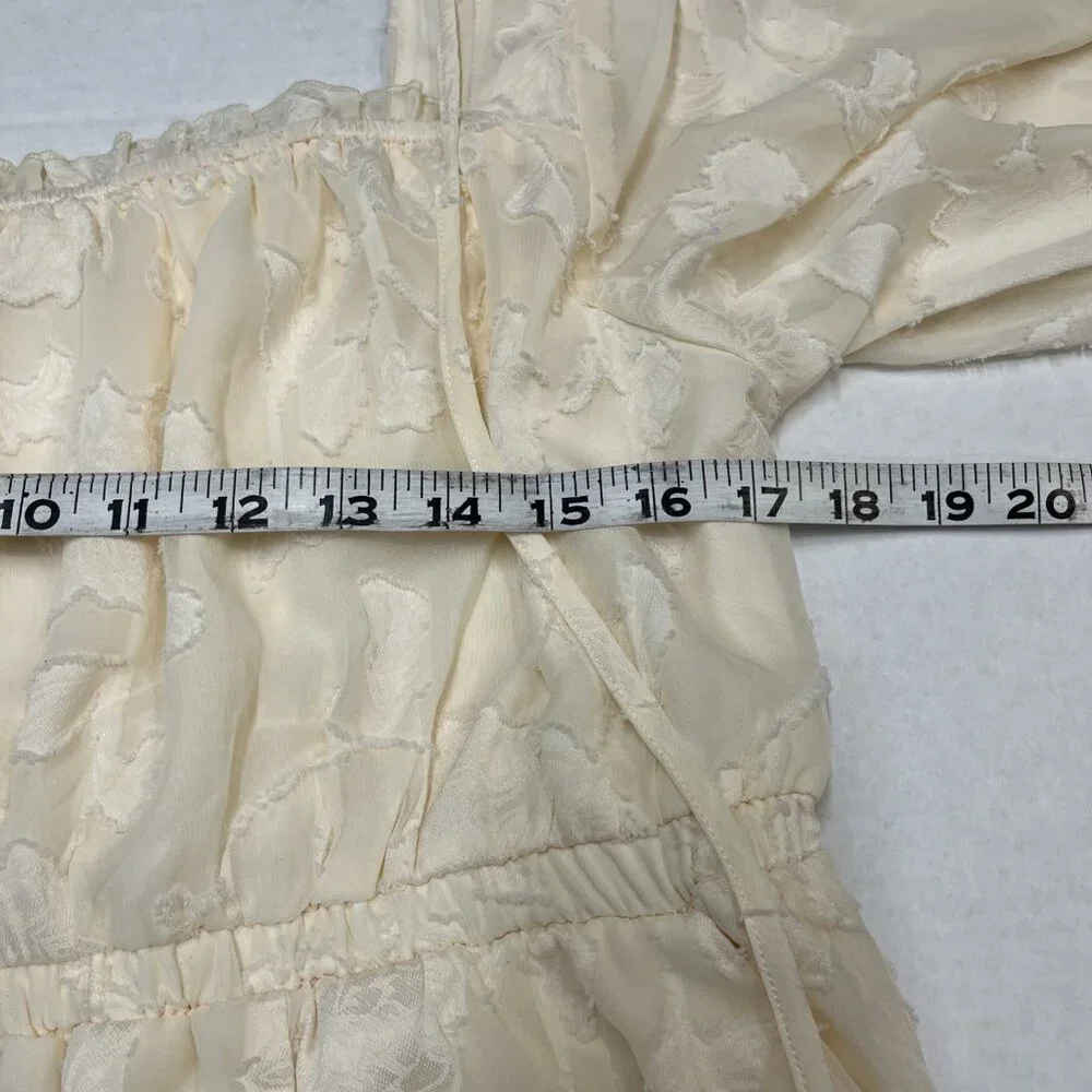 Torrid Dress 0 L Ivory Chiffon Textured Floral Mini Milkmaid Smocked Feminine‎
